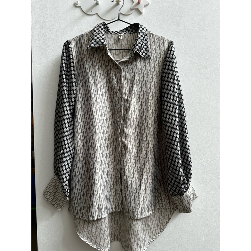 Shirt/Kemeja Monogram Vanilla Hijab