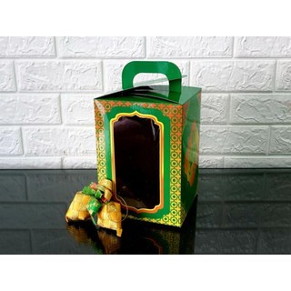 

1 Lusin Box Handle Idul Fitri / Gable Box Uk. (p) 15 x (l) 15 x (t) 21 cm Gift Bag / Tas Ulang Tahun / Tas Souvenir untuk hajatan dan souvenir, kresek donat / tas plastik, paper bag, Bingkisan / Souvenir untuk pernikahan, Tasyakuran / Pengajian / Hampers