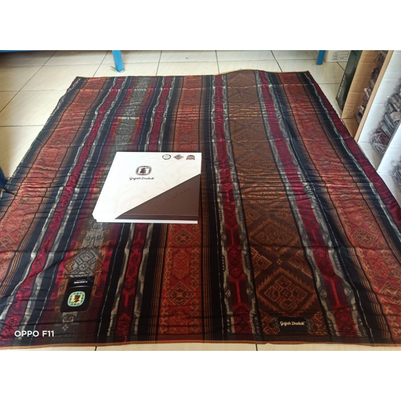 gajah duduk signature