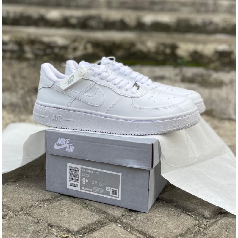 SEPATU SNEAKERS PUTIH COWOK / CEWEK KEKINIAN BEST SELLER