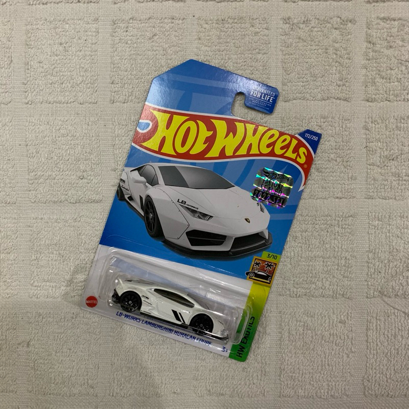 Hotwheels lbwk Lamborghini huracan coupe factory sealed