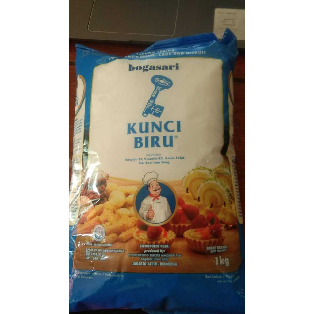 

kunci biru tepung terigu 1 kg