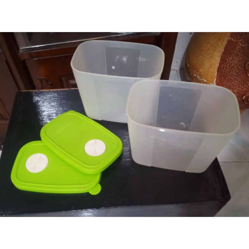 bontot  Tupperware