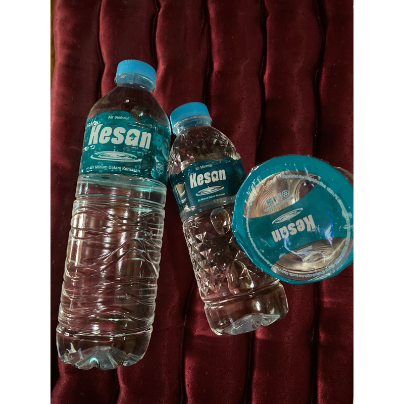 

Air mineral dalam Kemasan Merk Kesan (cocok untuk acara lebaran sebentar lagi)