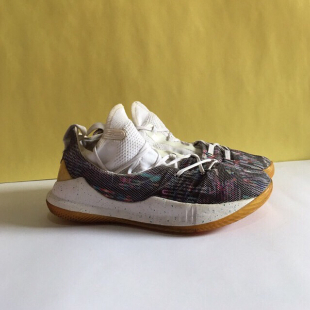 Sepatu basket curry 5 Bisa COD bayar di tempat
