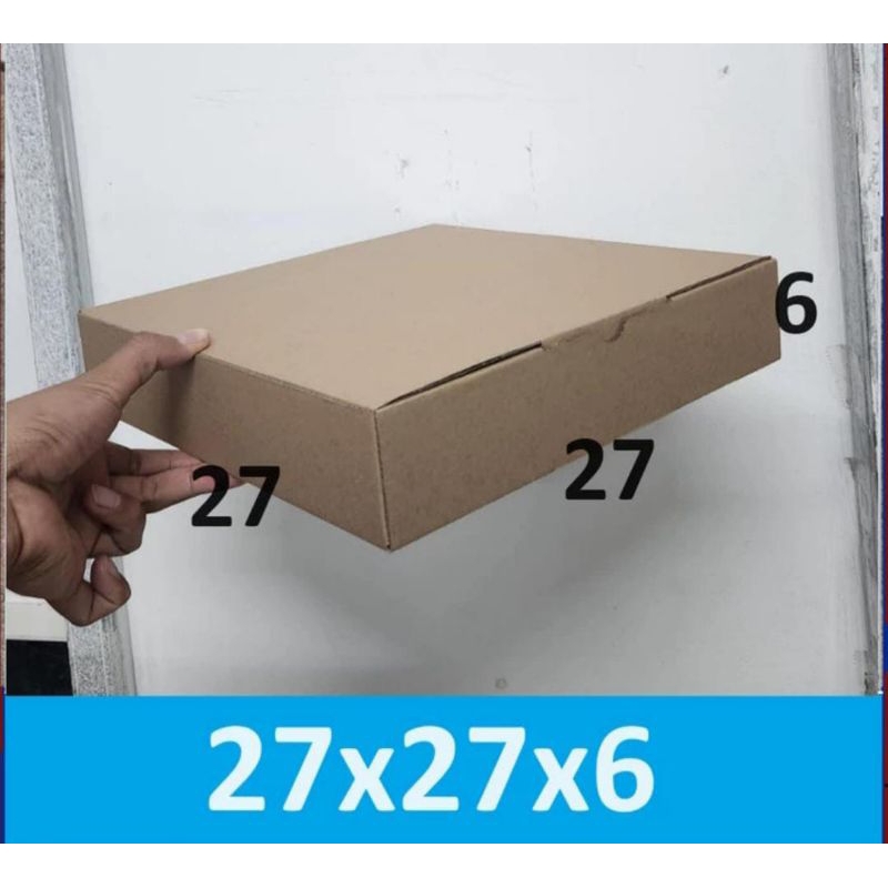 

kardus UK. 27x27x6 cm