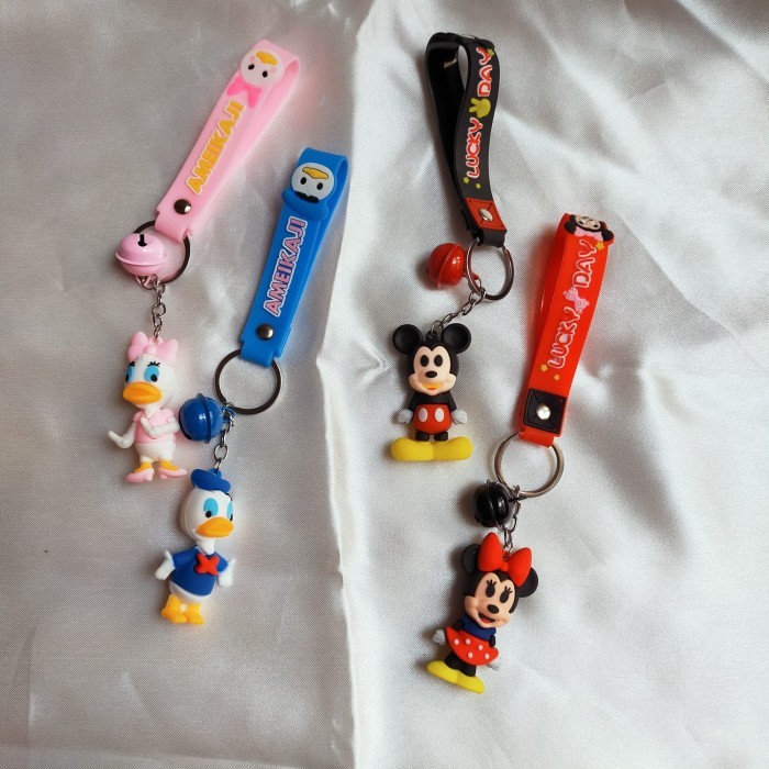 Gantungan KunciKaret karakter Aksesories Tas Mickey Minie Donald Daisy and friends key chain import