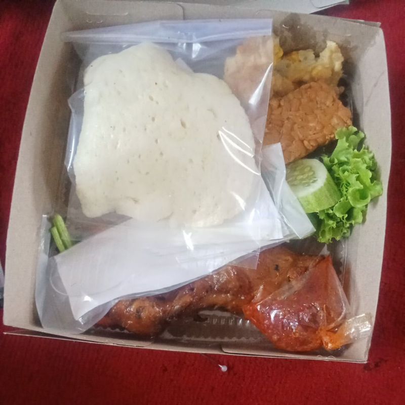 

nasi paket wareg