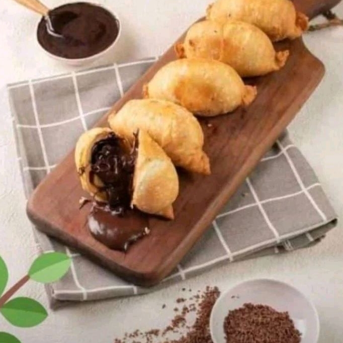 

Molen Coklat Jumbo Isi 10