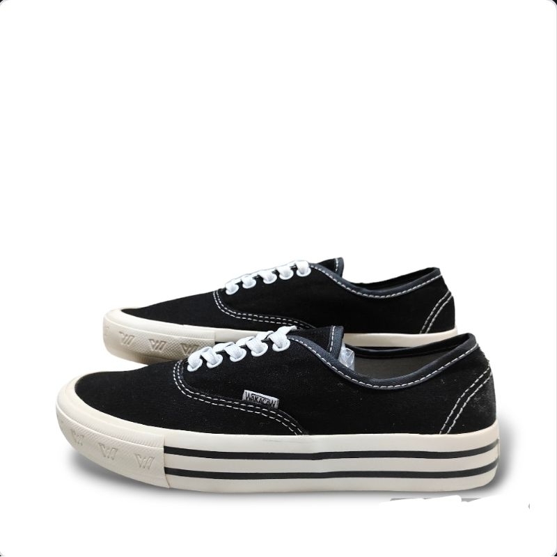 Sepatu Sneakers Wakacaw Footwear - Model Clasic Black White