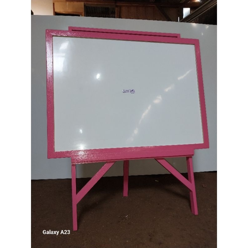 

papan tulis anak dengan ukuran besarc80x60cm +peyanga+sepidol+pengapus