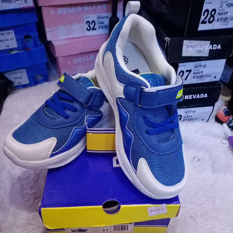 sepatu dans landov size 31