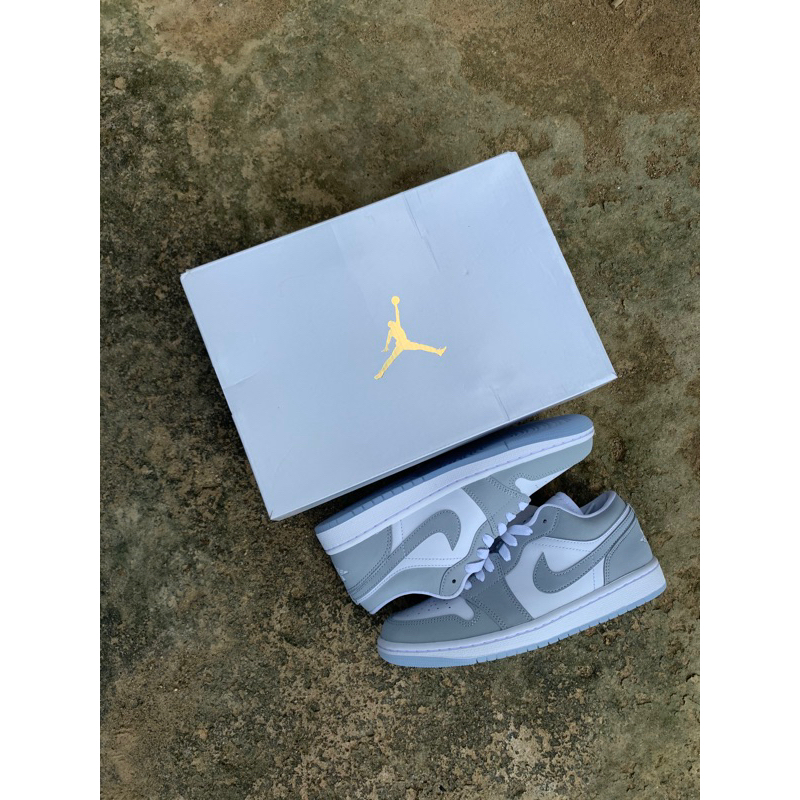 Air Jordan 1 Low “Wolf Grey” ( WMNS ) 100% Authentic