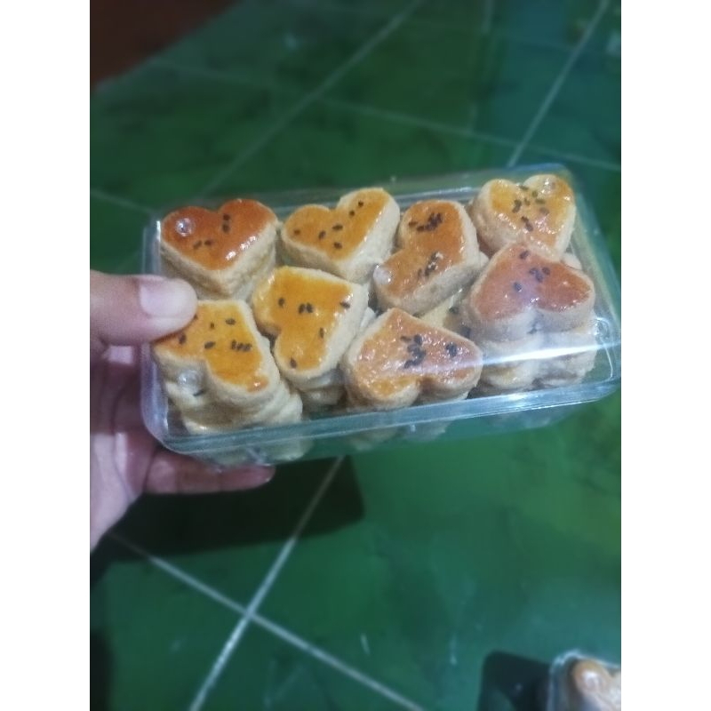 

kue kacang toples 350 gr