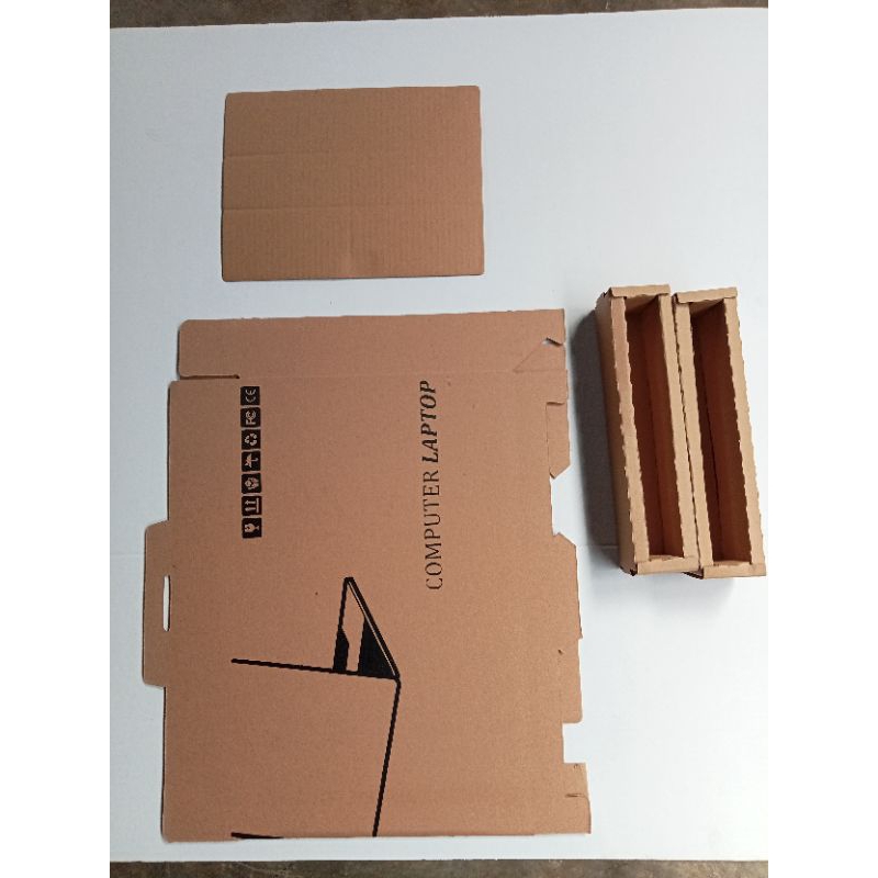 

Box laptop universal + partisi 45*6*28,5 cm