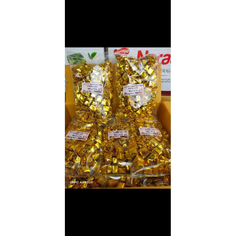

coklat piramida kecil