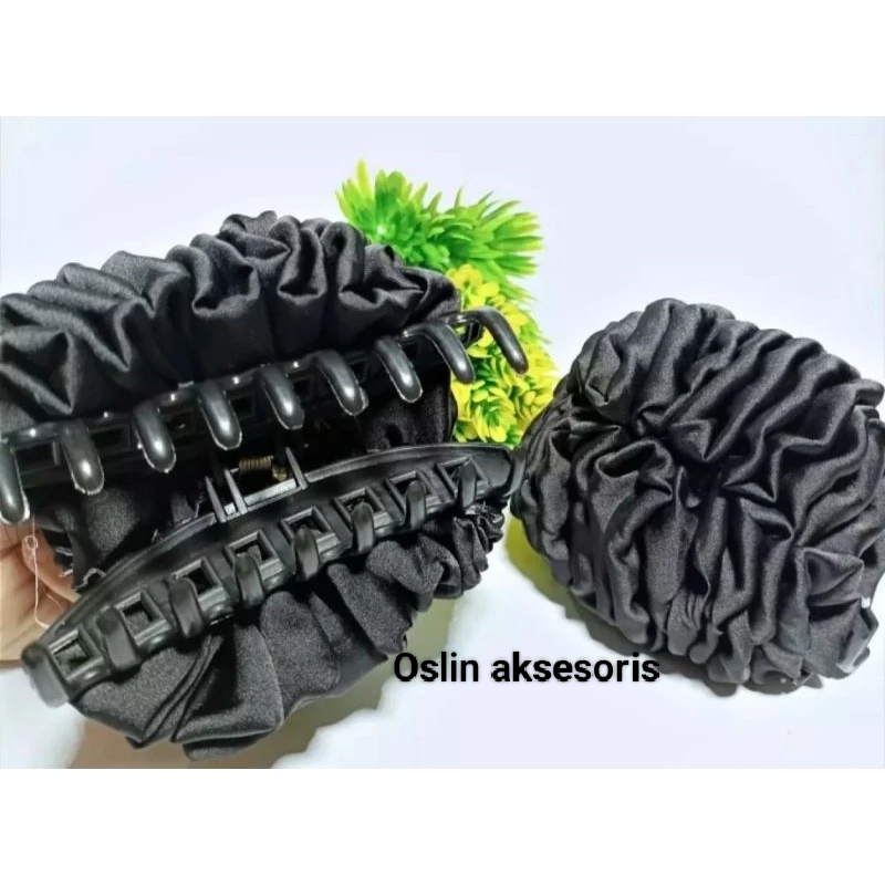 Jepit Rambut Kain / Cepol Jilbab Hitam / Jepitan Rambut Cepol Hijab /Scrunchies Jilbab