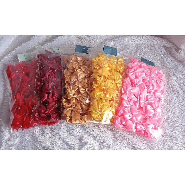 

Desain terkini untuk kepribadian Anda RANDOMpita suvenir langsung pasangpita satinpita kupu souvenir