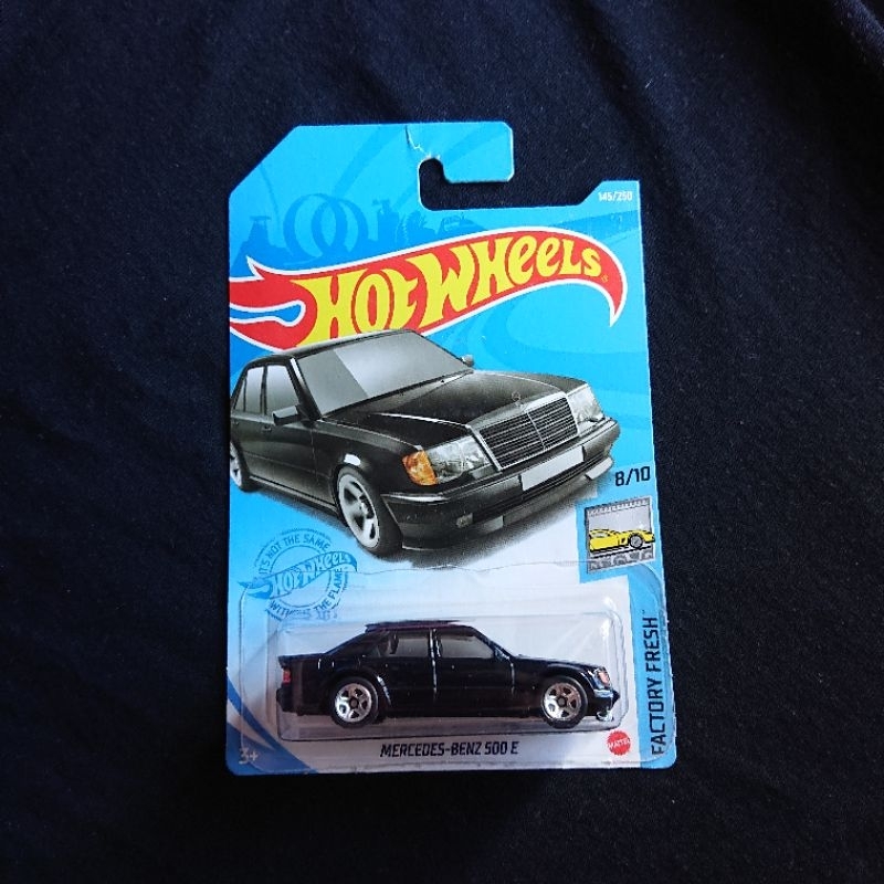 Hot wheels mercedes benz 500e