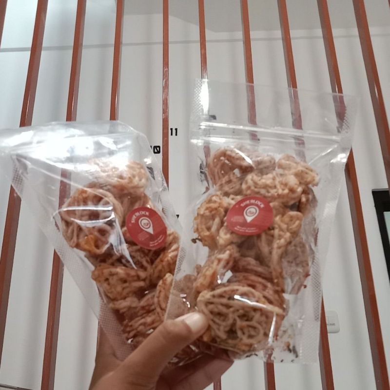 

Seblak Rafael Viral Pedas Daun Jeruk
