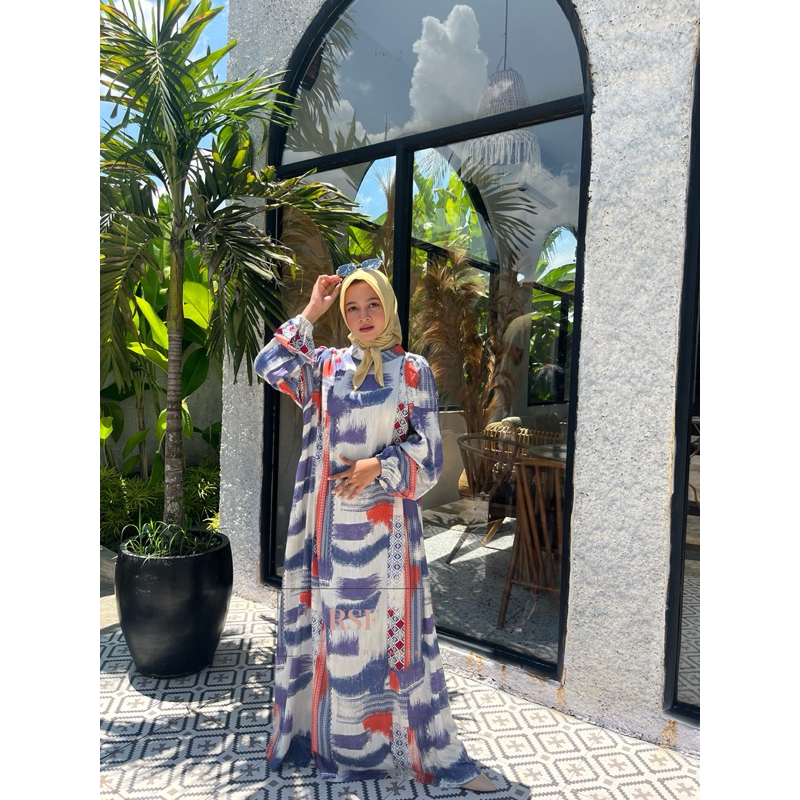 Sakhira Dress