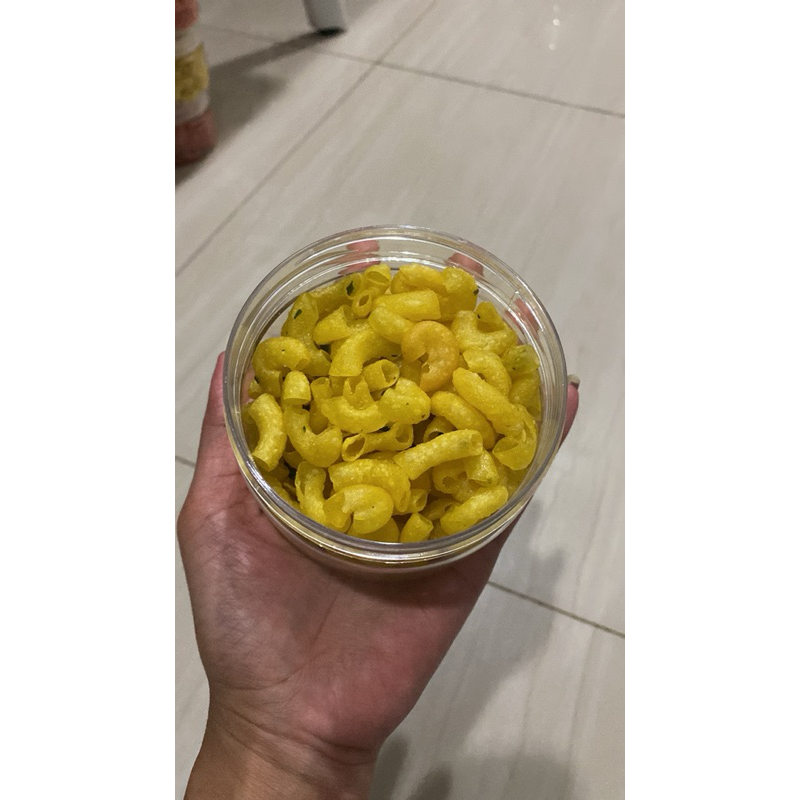 

cemilan makaroni original daun jeruk