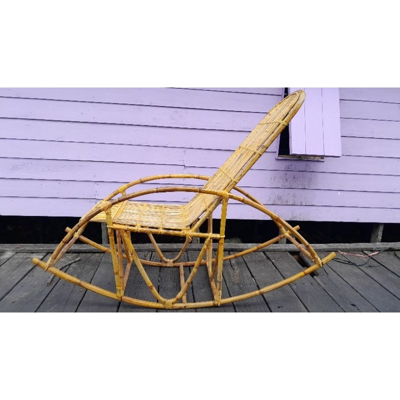 kursi malas/ kursi goyang