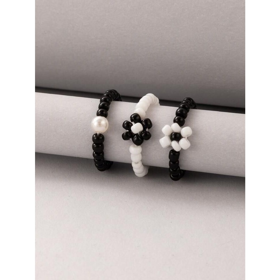 cincin manik bunga hitam putih / mutiara