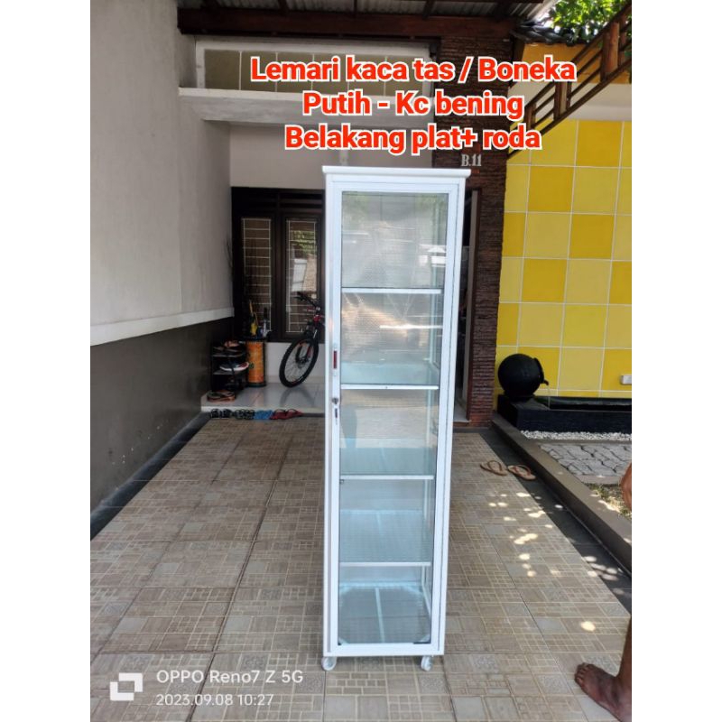 KOTA SEMARANG DAN SEKITARNYA - Lemari kaca serbaguna / rak helm / rak display /lemari boneka / lemar