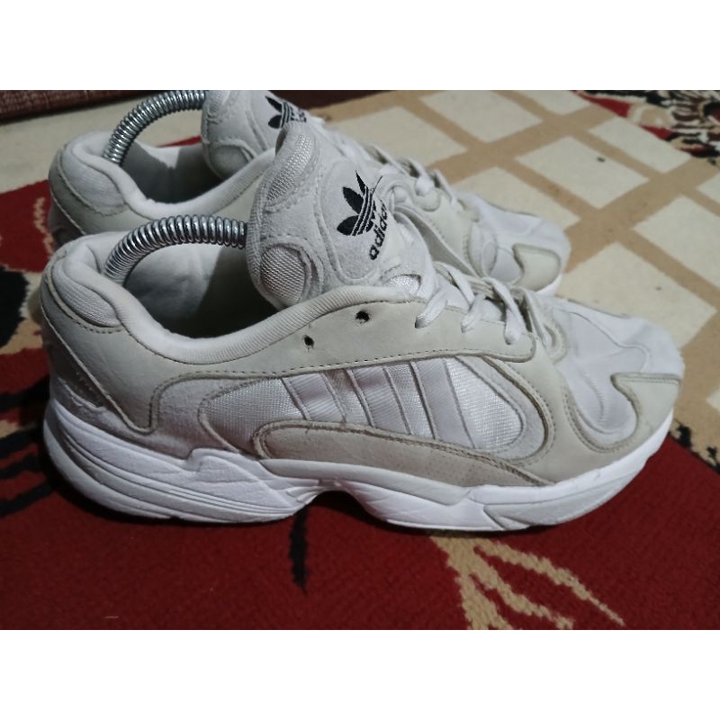 Adidas torsion yung 1