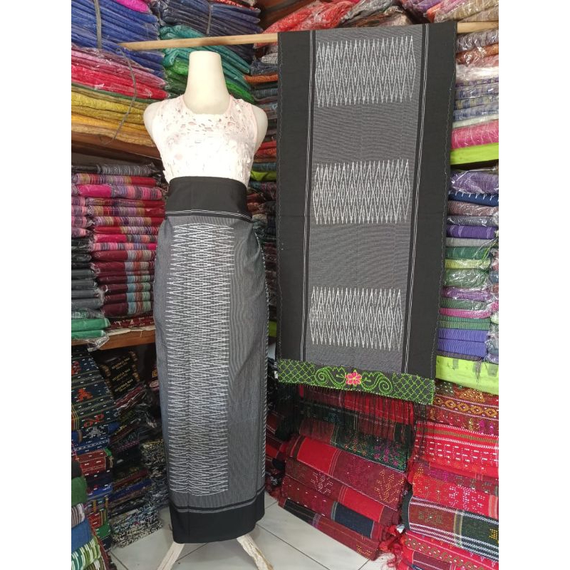 ROK LILIT SIBOLANG RASTA BAHAN TENUN