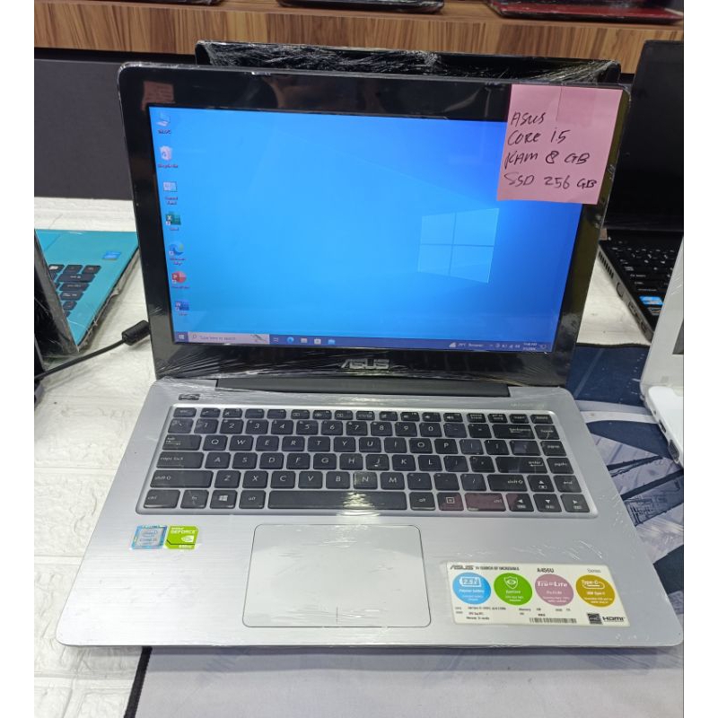 Laptop asus X456UR core i5 8Gb core i5 bekas mulus normal
