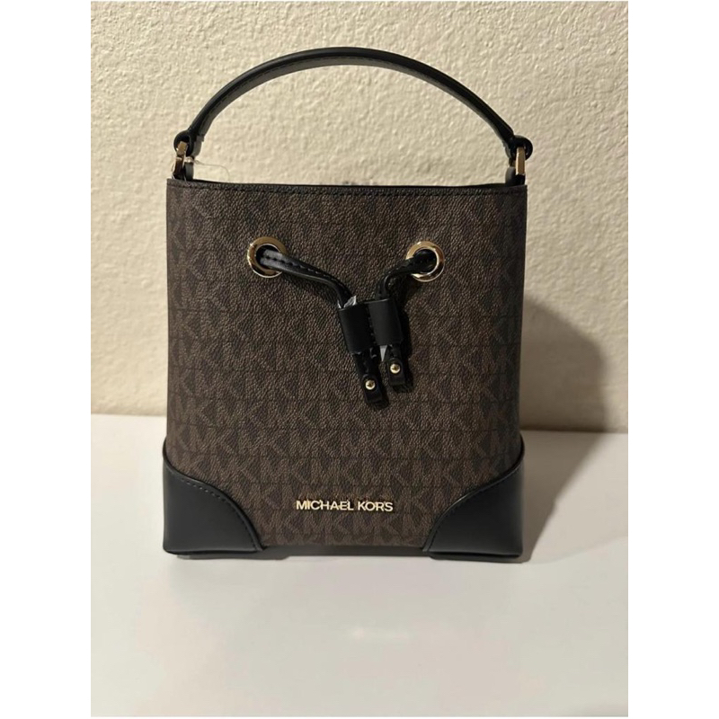 MK Mercer Bucket Sign Black Brown