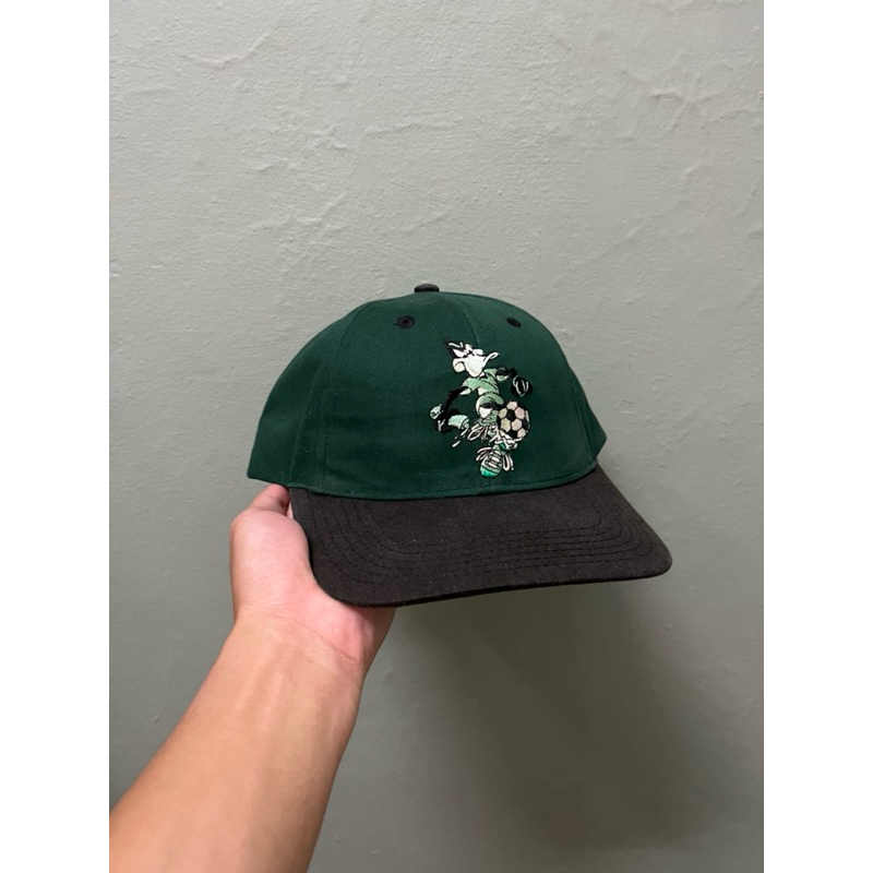 Topi Looney Tunes “ Donald Duck “ Vintage Caps