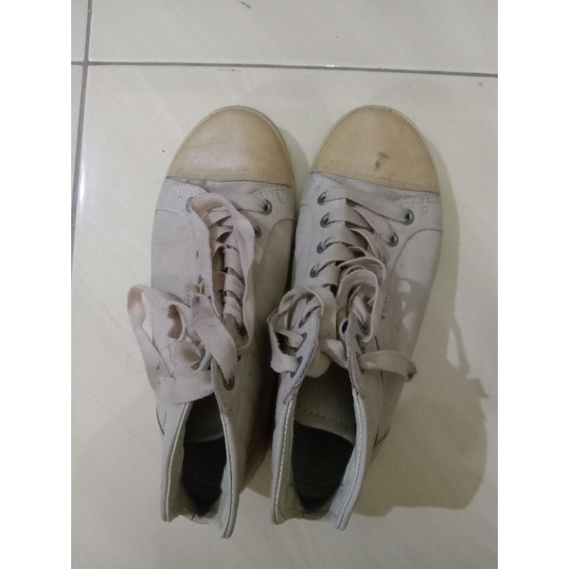 PRELOVED SEPATU ECCO