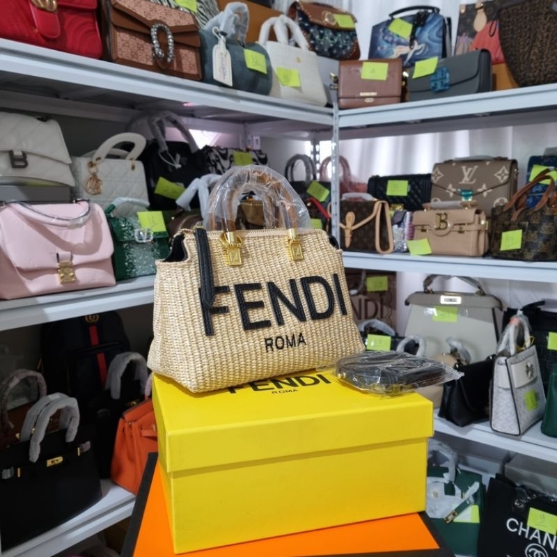 Tas Fendi Raffia Baguette