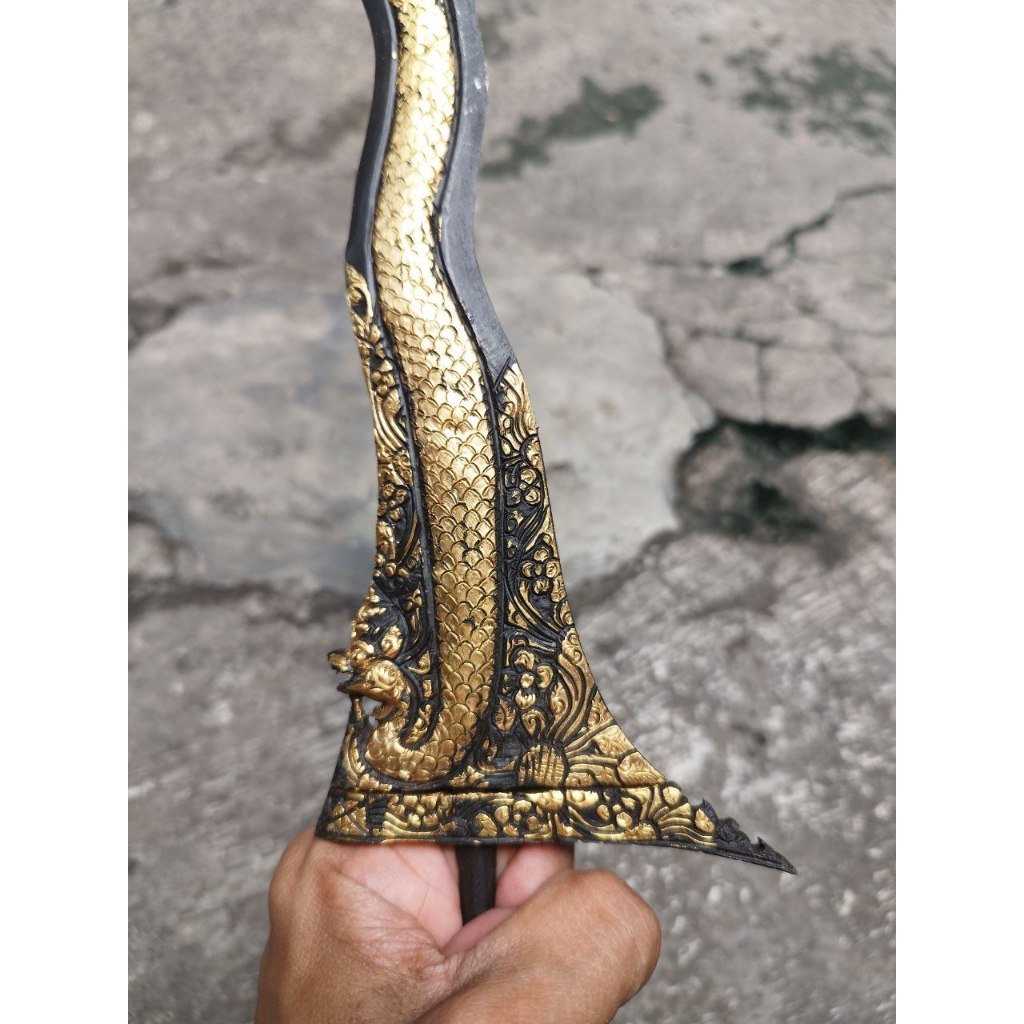 Keris luk 7 KInatah Naga Sapto pamor Keleng