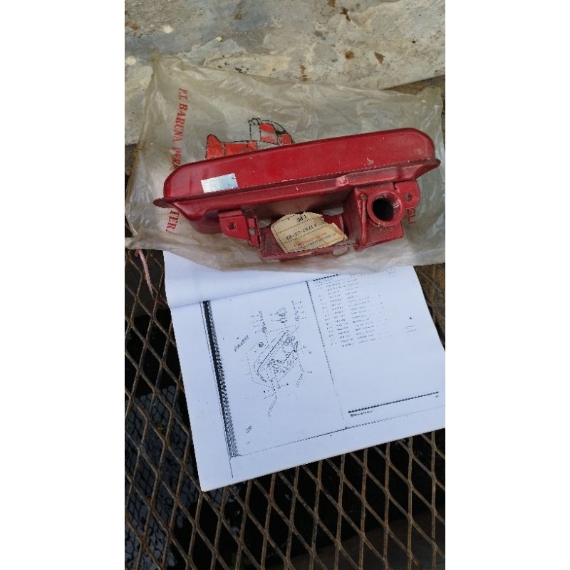 Tangkioli Yamaha DT100 NOS Oil Tank Fuel Tangki Oli DT 100 Wadah Minyak DT100x DTx Original merah Re