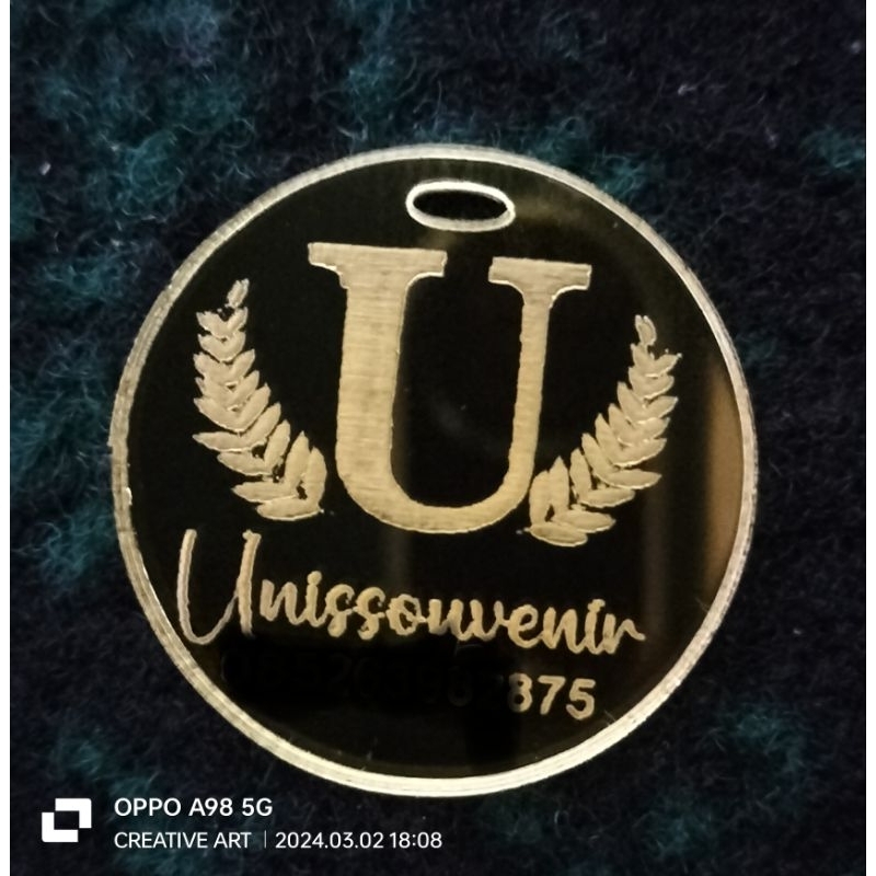 UKURAN 3cm x 3cm HANG TAG AKRILIK SUDAH DENGAN GANTUNGAN, LABEL AKRILIK, LABEL HIJAB