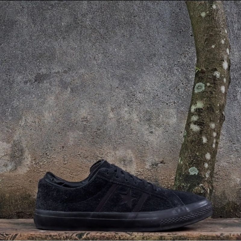 converse star & bars ox full black suede JDM (Japan Domestic Market) (sz 44) original 100%