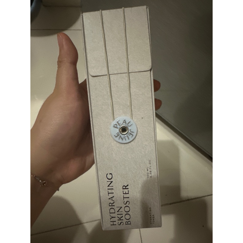 

Box kotak peau jeune