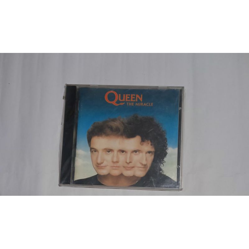 Kaset CD Second "Queen The Miracle"
