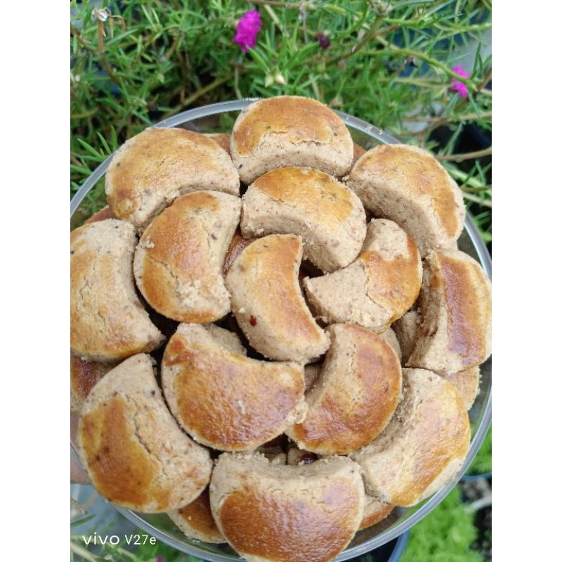 

KUE KERING KACANG LANIVAL TOPLES 500grm isi 52 Ori HOME MADE