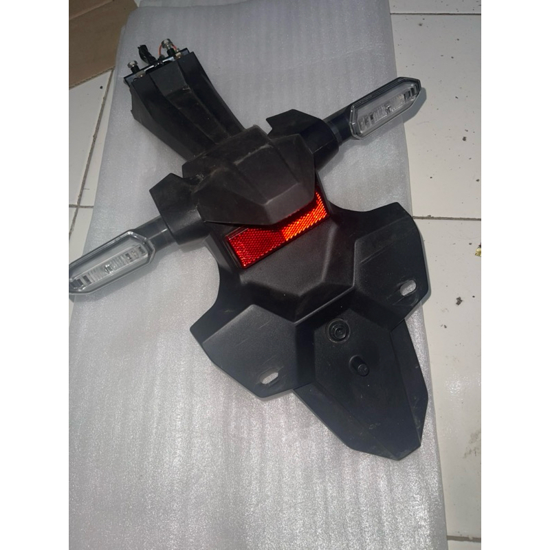 8013A-K45-N40 Slebor Spakbor Belakang CBR 150 R LED K45G K45N 2016 - 2020 komplit sen breket