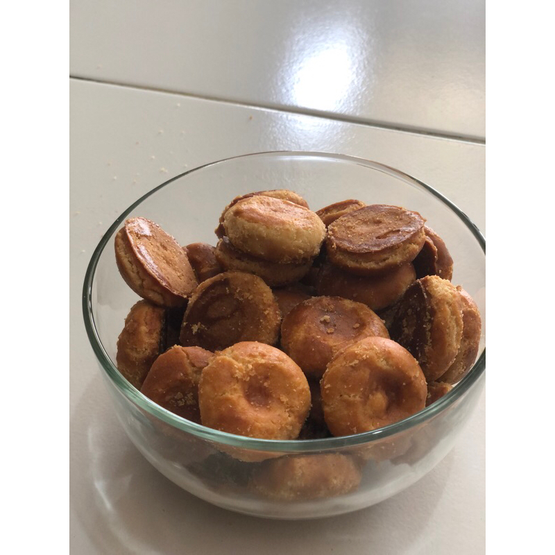 

kue kacang tidar