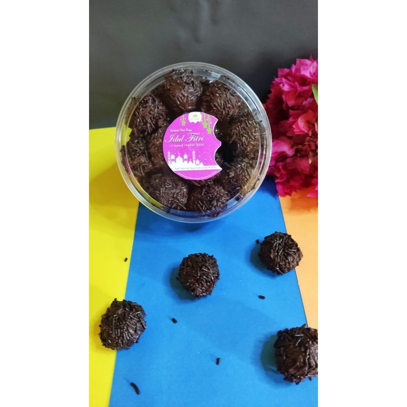 

BOLA-BOLA COKLAT