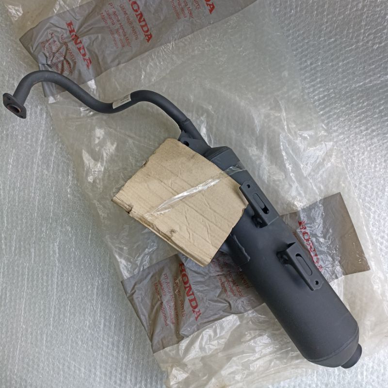 KNALPOT KENALPOT HONDA VARIO 110 CW TECHNO VARIO110 MUFFLER ORI AHM 18300-KZS-900 18300KZS900