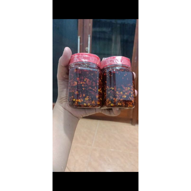 

Chili oil isi 185g