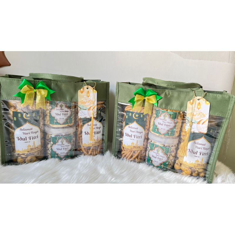 

Hampers Lebaran Aneka Snack | Hampers Cantik | Hampers Idul Fitri