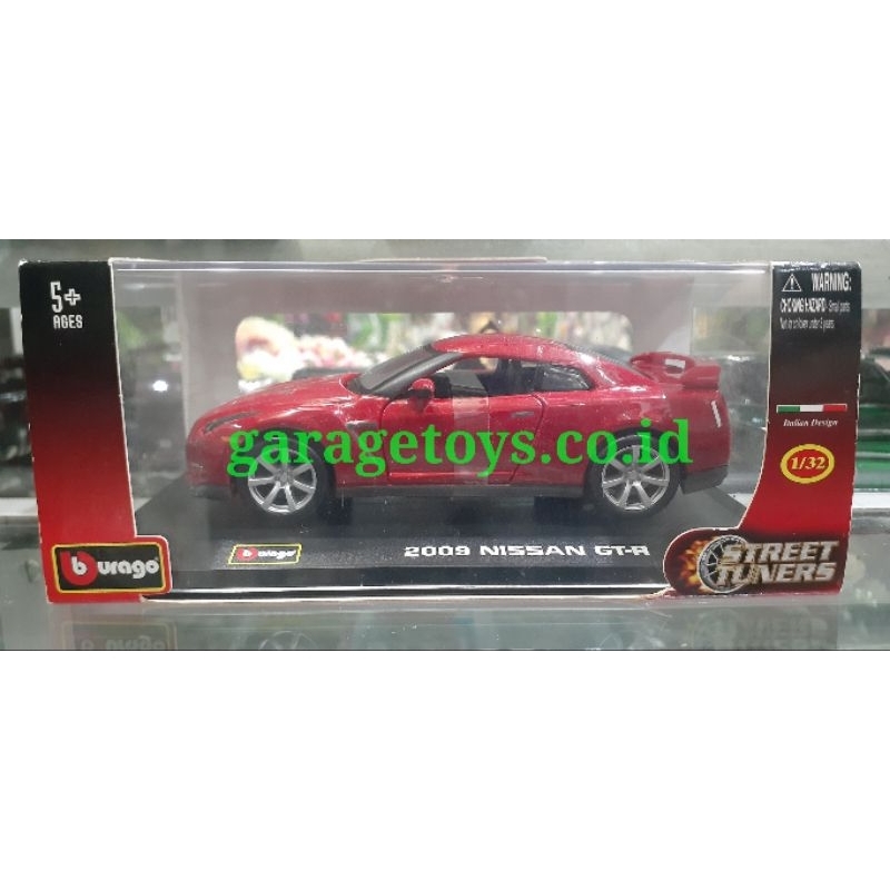 Bburago 1:32 Diecast Nissan GTR R35